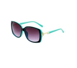 Designer de luxe lunettes de soleil clé boucle classique PC cadre plage lunettes de soleil pour hommes femmes 5 couleurs en option numéro 4043