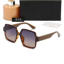 Gafas de sol de diseñador de lujo 5 colores marcos de gafas caja grande aleación polarizada impermeable marco de plástico lente de resina playa gafas de sol de marco completo para hombres y mujeres