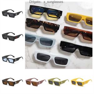 Lunettes de soleil de créateurs de luxe pour hommes Femmes hors style Eyeglasse de mode classique Épaisseur Black White Cadre carrée lunettes Homme Lunettes Lunettes de Soleil Homme Sgek