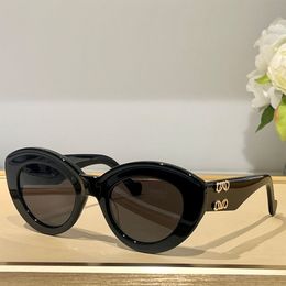 Gafas de sol de diseñador de lujo para mujeres gafas para oculares de gato con estuche de diseño de marco irregular gafas de sol conduciendo una playa de compras de viajes use gafas de sol
