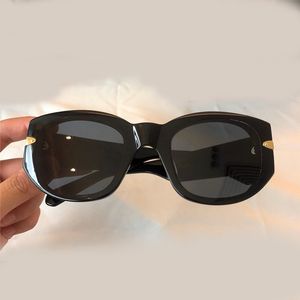 Gafas de sol de diseñador de lujo Para mujer Moda Ojo de gato Lente UV 400 simple 1291 Gafas de sol Recubrimiento Lente de espejo Marco plateado con estuche