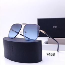 Luxury designers de luxe Sunglasses Man Femmes Rectangle des lunettes de soleil Unisexe Designer Goggle Beach Sun Germes rétro Frame de luxe Design Langzuhe 70 Police Lire