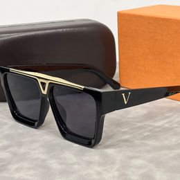 Lunettes de soleil de luxe hommes femmes lunettes de soleil marque classique lunettes de soleil de luxe mode UV400 lunettes avec boîte lunettes rétro voyage de haute qualité est magasin