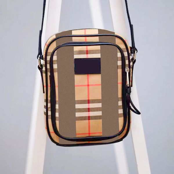 Diseñador de lujo Classic TB Stripe Bolsa Cámara Hombro Crossbody Nylon Vintage Bag Check Tote Cuero Mujer Bolsos Burbrery Man Wallet Correa Messenger Clutch Bolsas