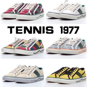 Luxe ontwerper Tennis 1977 Casual schoenen Loafers Italiaans gemaakt Damesschoenen Groen Red Webbing Striped Rubber Sole Print Stitch Borduurwerk lage top high top heren sneakers