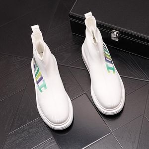 Diseñador de lujo Parte inferior gruesa Calcetines para hombres Zapatos Velocidad Punta redonda Conducción Zapatillas para caminar Zapatos vulcanizados Transpirable Vestido de boda de negocios Zapato de fiesta