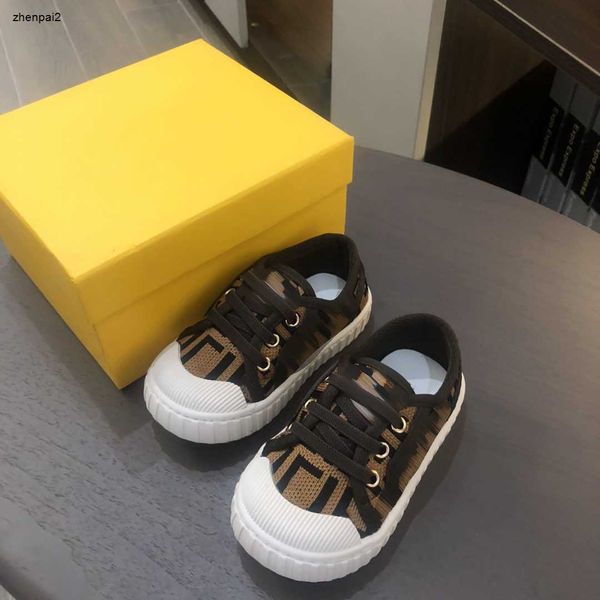 Designer de luxe enfant en bas âge impression complète de lettres chaussures nouveau-né bébé enfants baskets boîte emballage taille 20-25 chaussures de marche pour bébé Nov25