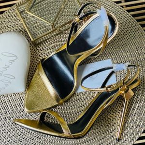 TOM Designer de luxe FORDS Sandales cadenas en métal Bande de mot étroite sandale à talon haut talon pop pointu en cuir pour femme Lady chaussures à talons hauts boîte originale