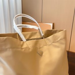 Designer de luxe Tote Bag Re-Nylon Totes Grands sacs à bandoulière Fashion Shopping Bags Design Waterproofs Handbag Shopping Bag