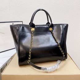 Bolsas de bolsas de diseño de lujo bolsos negros de cuero genuino bolsos de hombro grandes con correa de cadena bolsas de compras de cuerpo