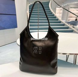 Designer de luxe Voyage Miui Sacs sous les aisselles Véritable Cuir Hobo Sac à aisselles Femmes Épaule Fourre-tout Sac à main Hommes Sac à main Premium Crossbody Embrayage