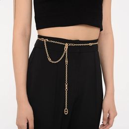 Cinturones de cintura de diseñador de lujo Elegante metal de oro de alta calidad para pantalones Arneses de joyería de moda para mujeres 240329