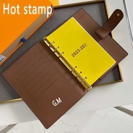 Luxe ontwerper Wallet Notebook Men Women Agenda Cover Wallets Fashion Credit Card Holder Business Carry Tote Working Meeting Notes