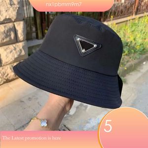 Designer de luxe à large bord pêcheur Buckes a hommes femmes casquette de baseball Bucke Ha été pare-soleil casquettes concepteurs Sraw a plage Ha pêche crème solaire 268