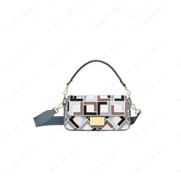 Diseñador de lujo Mujer Crossbody Bag superior Bolso de hombro de calidad Bolso de hombro Classic NUEVO Moda Moda de mensajería al aire libre 2029