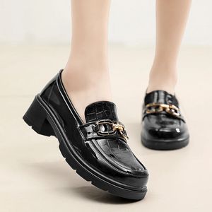 Designer de luxe Femmes Locs chaussures plates Femme Hauteur Augmentation des chaussures noires Slip-on Femme Moccasins Casual Zapatos Mujer 240320