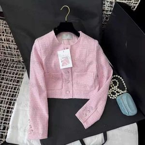 Veste de concepteur de luxe Veste pour femmes printemps et été nouvelle célébrité élégante avec petit vent parfumé rond cou simple pockted rose molle douce femme courte