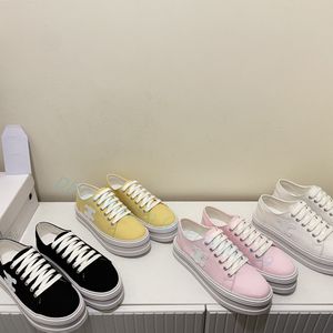 luxe designer damesschoen Jane Triomphe geklede schoenen canvas lederen sneakers zomermode casual schoenen muilezels dikke bodem skate veterschoenen loafers trainersschoenen