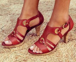 Designer de luxe femmes sandales top qualité tstrap escarpins à talons hauts chaussures dames robe en cuir verni chaussures simples avec boîte
