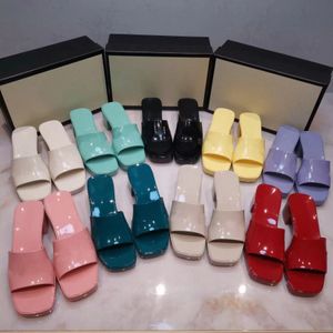 Luxe designer dames slippers hoge hakken snoepkleuren rubberen vaste jelly sandalen mode vakantie strand zomer dia's slip-on dames sexy buitenschoen