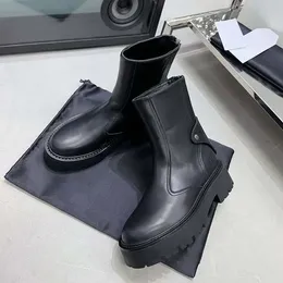 Diseñador de lujo Botas para mujer Top Brand Cuero genuino Parte inferior gruesa Martin Boot Plataforma Zapatos de tacón plano Tamaño 35-40 Con caja