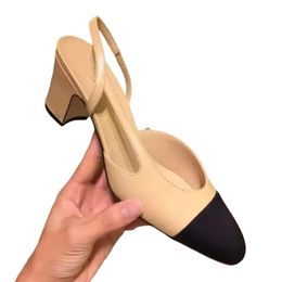 Designer de luxe Chaussures pour femmes Escarpins en cuir de veau Talons hauts Baskets plates Cuir véritable Ouvert sur formel Chunky Kitten Heel Slingbacks Chaussures habillées pour dames Sandales