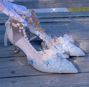 Designer de luxe Womens High Heelss Shoes Femme Party Banquet de mariage Sandales Sandales Crystal Perle Lace Butterfly Plateforme à talons Blanc Blue Rose avec boîte