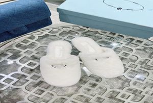 Designer de luxe pour femmes pantoufles dames glisses de laine hiver y lettres chaudes sandales confortables fille flip flop slipper6887085