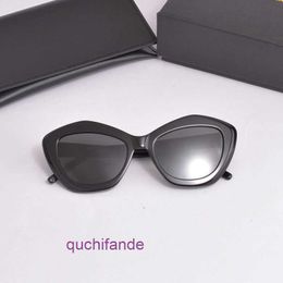 Des lunettes de soleil de créateur de luxe YSSL Nouvelles verres de personnalité de la mode SL68 Protection UV pour femmes