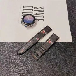 Designers de luxe Bracelet de montre en cuir marron pour Samsung 20mm 22mm Montres intelligentes de remplacement avec connecteur adaptateur G241210PE
