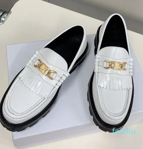 Designers de luxe chaussure habillée plate véritable cuir de veau glisser sur les appartements femmes blanc Triomphe chaîne dorée mocassins à franges chaussures d'usine