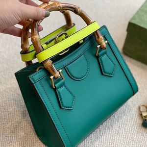 Luxe ontwerpers handtassen Medium slub tas mode dames tassen kunnen vaste portemonnee sleutel mobiele telefoon is gemaakt van hoogwaardige bamboe koehide, wat erg mooi is goed leuk