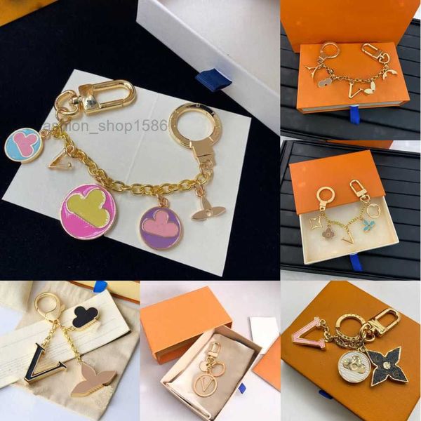 Designers de luxe Porte-clés Lettres avec diamants Porte-clés Femmes Boucle Bijoux Porte-clés Sacs Pendentif