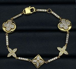 Les créateurs de luxe aiment les bracelets pour femmes élégants en or et en argent avec pendentifs à la mode, bracelets pour mariages, jours de Noël, bijoux, boîtes originales