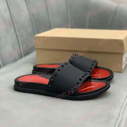 luxe ontwerpers schoenen sandalen dames heren rubber slim Loubi Slippers glanzende man klinknagel Spike Slippers Dames Campagne borduursels slides sandalen Met doos