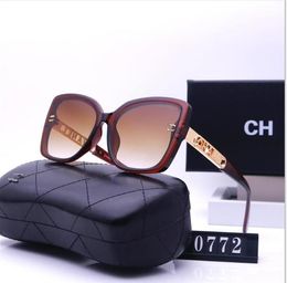 Diseñadores de lujo Gafas de sol para mujeres de gafas de sol de cartas populares de moda y exquisitos