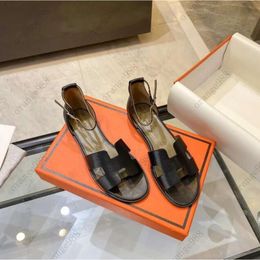 designers de luxe sandales féminines appartements femelles chaussures d'été sandales en cuir bracelet de cheville de luxe