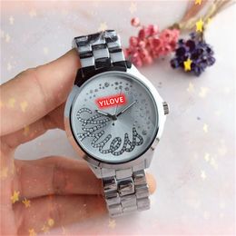 Diamantes de lujo Reloj de calidad superior Reloj de movimiento importado de cuarzo Mission Runway Correa de acero inoxidable para mujer Regalos de negocios a prueba de agua Relojes de pulsera