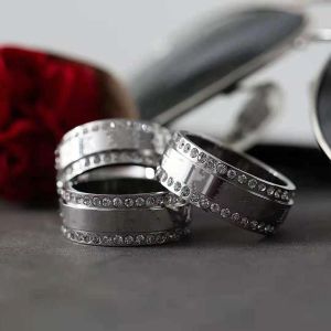 Ontwerpers met zijstenen luxe dubbele rij diamant ring mode paar ring hoogwaardige titanium stalen waterdichte sieraden