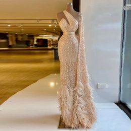 Luxury Elegant Sirène Prom Robes One épaule Sequins brillants plumes Femmes Femmes de soirée Robes de fête plus taille Made personnalisée