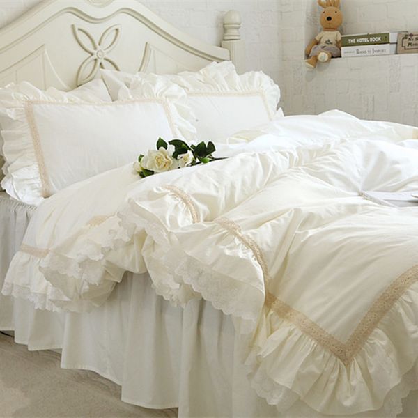 Bordado de lujo del lecho del cordón de la colmena de color beige funda nórdica de la boda textil decorativo sábana cobertores elegante edredón cubierta T200706