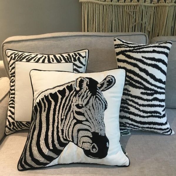 Housse de coussin de broderie de luxe Euro Zebra Noir Blanc Coton Rayé Mode Moderne Oreiller Canapé Taie D'oreiller Décor À La Maison Coussin / Décoratif