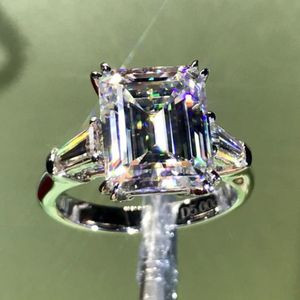 Luxury Emerald Cut 4CT Lab Lab Diamond Ring 100% original 925 STERLING SIGNEGEM ANGAGING BALANS DE MARIAGE SANS POUR LES FEMMES BIELRES DE BRIDAL 244O