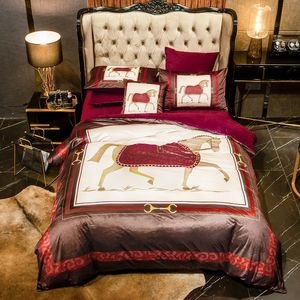 Ensemble de literie de luxe de la Cour européenne War Horse Impression d'hiver Tissu polaire épais Flanelle Velours Housse de couette Drap de lit Taies d'oreiller T200706