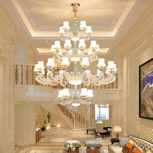 Luxe woonkamer in Europese stijl grote kroonluchter villa duplex traplampen hotellobby zinklegering lampglas voor kroonluchters