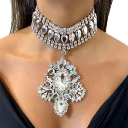Exagération de luxe multicouche strass grosse chaîne cristal lourd ras du cou déclaration colliers pour femmes pendentif à breloque bijoux 240311