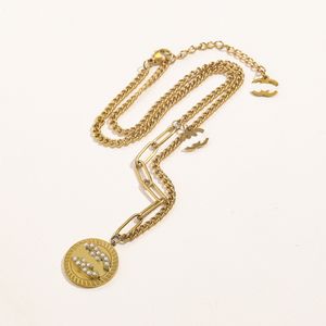 Luxe beroemde designer ketting voor vrouwen merk Pearl Letter Round Round Hanger Choker Chain kettingen Sieraden Accessoire Hoge kwaliteit 18K Gold Pated