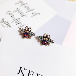 Femmes rétro Bee Oreille d'oreille Boucle vintage Righestone Pearl Bringle d'oreille Europe Bijoux Accessoires pour l'amour