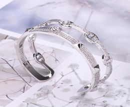 Luxe modemerk sieraden dame messing dubbele rijen instelling diamant square klinknagel 18k gouden verloving open armbanden ring 6409823