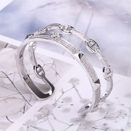 Luxe Modemerk Sieraden Dame Messing Dubbele Rijen Instelling Diamant Vierkante Klinknagel H Letter 18K Gouden Verloving Open Armbanden Ring 2194